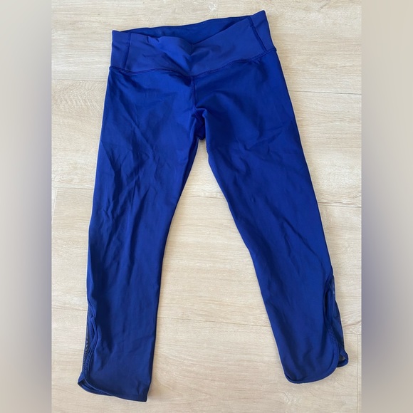 Lululemon navy cropped leggings size 6 - Picture 1 of 4